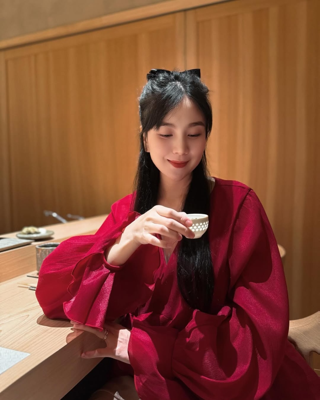 Cô đã có chuyến du lịch sang chảnh tại Thái Lan cùng ông xã kém 2 tuổi