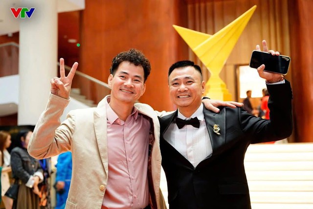 Trong sự nghiệp của mình, NSND Xuân Bắc còn có sự đồng hành cùng NSND Tự Long, cả 2 đã cùng nhau vượt qua những thăng trầm và ngày càng thăng hoa hơn.