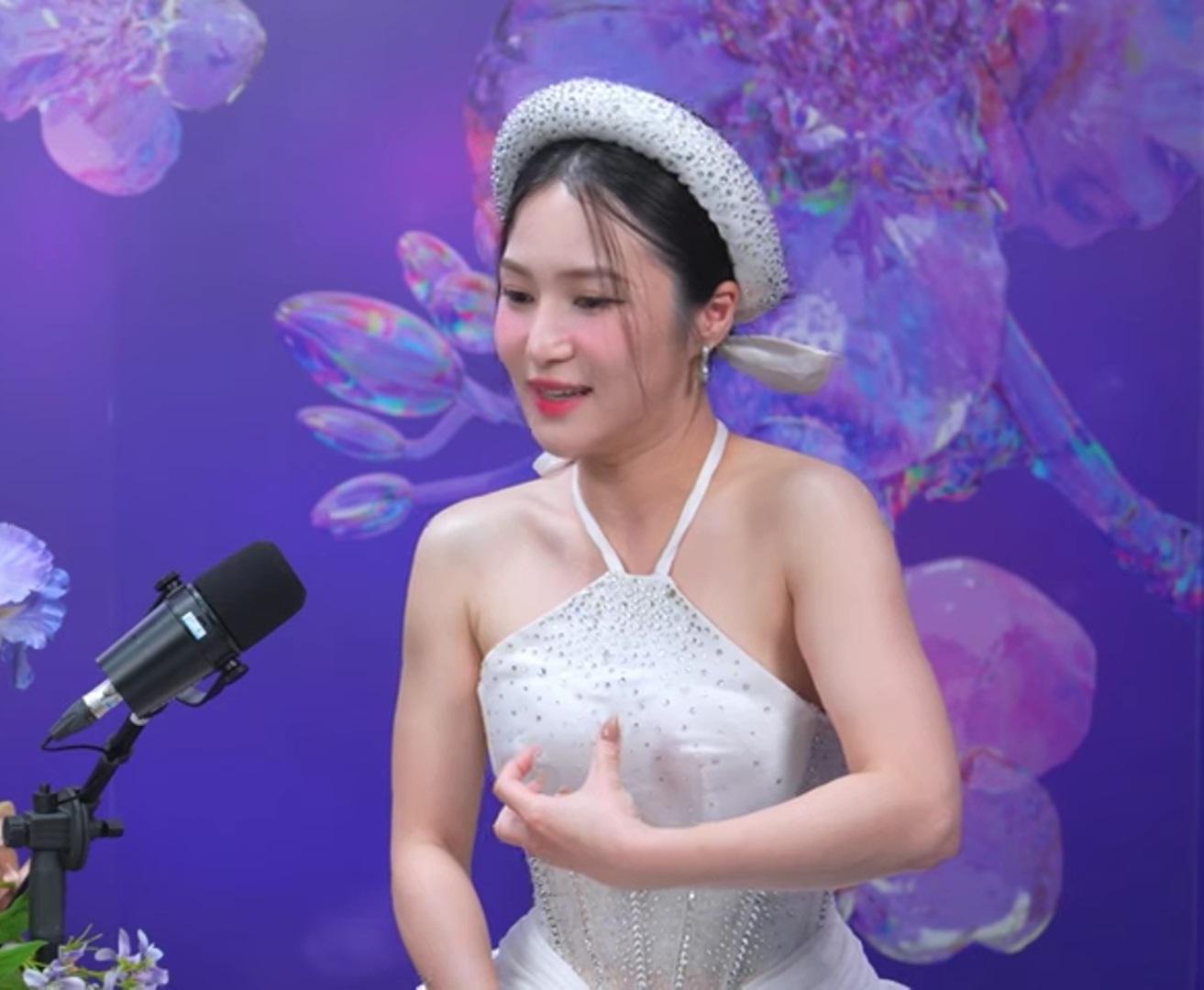 Ca sĩ Hương Tràm