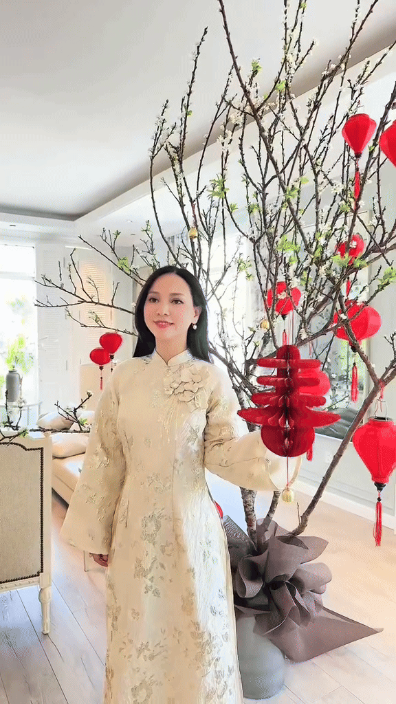 Gia đình Hannah Olala cùng nhau chụp hình Tết, nữ doanh nhân cũng 