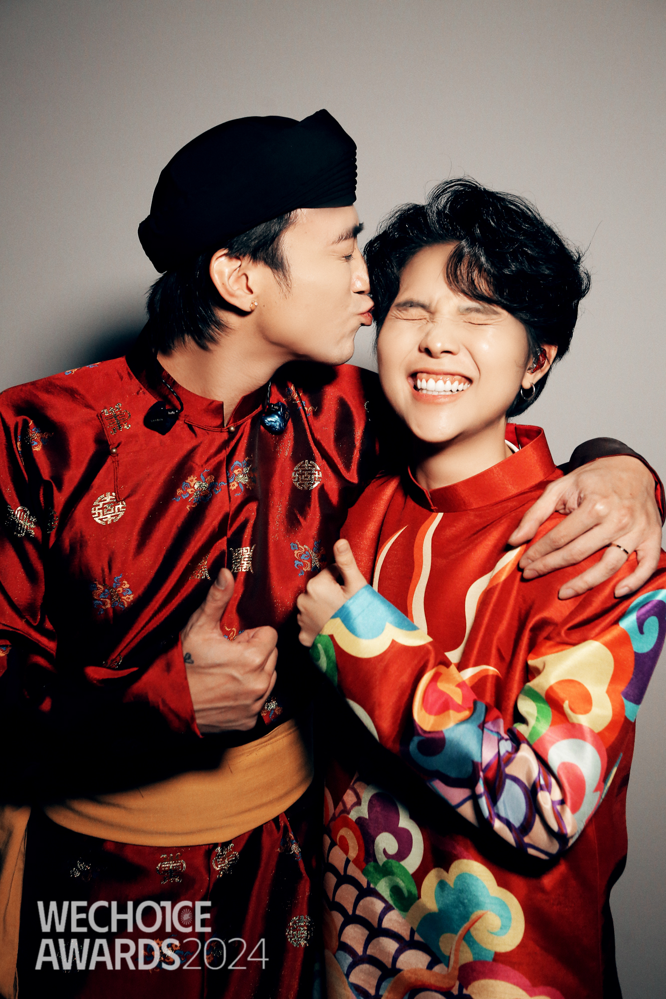 SOOBIN nhí nhố hôn vũ Cát Tường