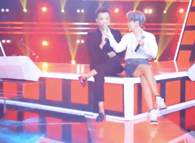 Cả hai có nhiều tương tác cực gần gũi tại chương trình, là 