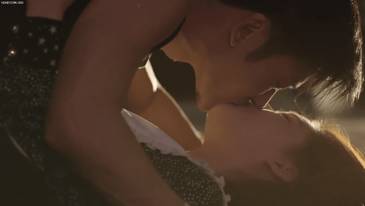 Khi quay cảnh hôn, Lâm Vũ Thân đang sốt 40 độ