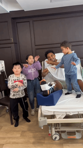 Xuân Son hút 6 triệu view với khoảnh khắc 