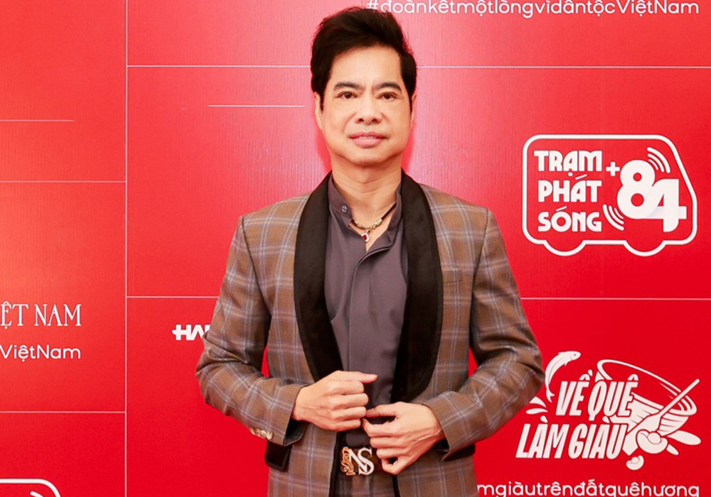 Danh ca Ngọc Sơn tại sự kiện công bố loạt dự án văn hóa - giải trí năm 2025. 