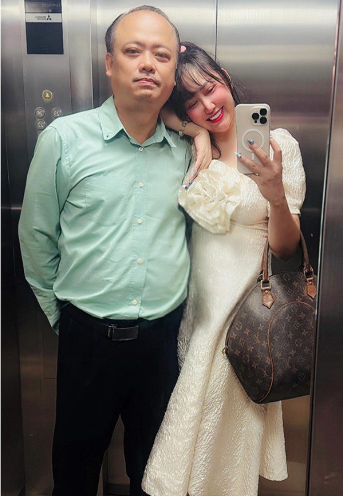 Phi Thanh Vân tận hưởng hạnh phúc bên bạn trai thành đạt. 