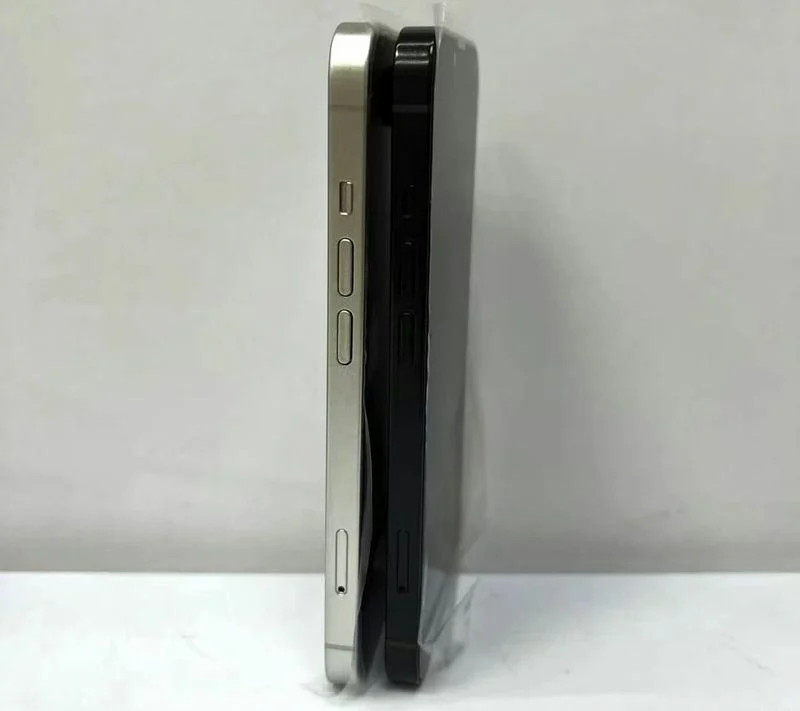 Không có nút Action hoặc nút Camera Control xuất hiện trên bản mô hình iPhone SE 4. Ảnh: Sonny Dickson