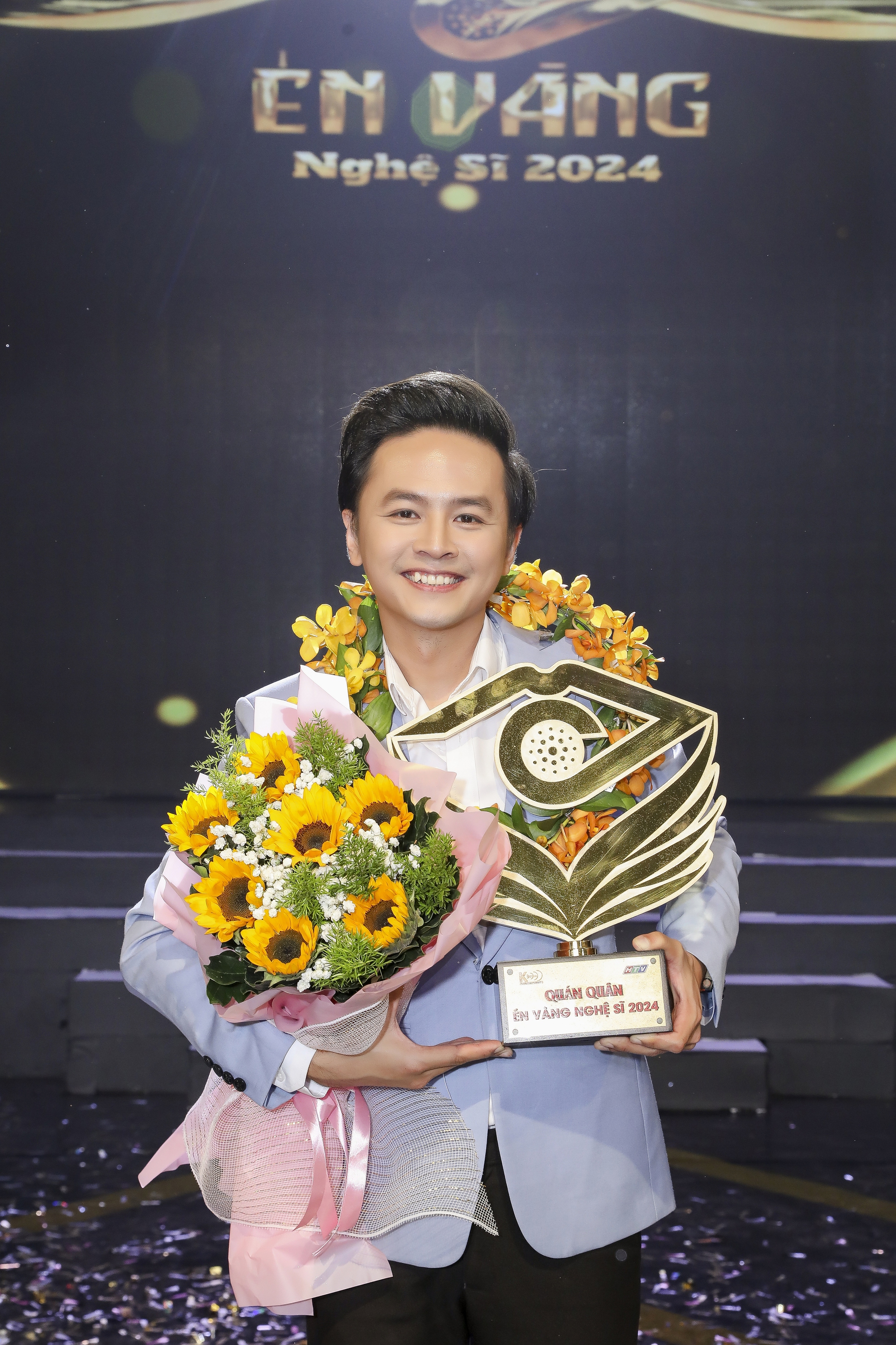 Văn Anh hạnh phúc với giải quán quân