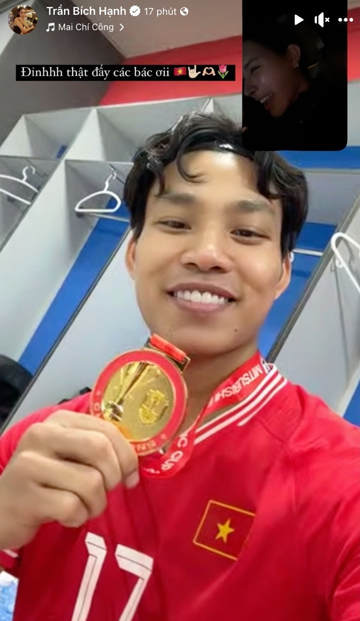 Bích Hạnh khoe ảnh ăn mừng HCV AFF Cup 2024 cùng Văn Thanh
