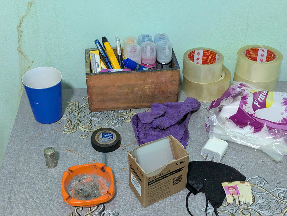 Cơ sở làm và đóng gói giấy tờ giả của Nguyễn Văn Dô và đồng bọn. Ảnh: Công an cung cấp