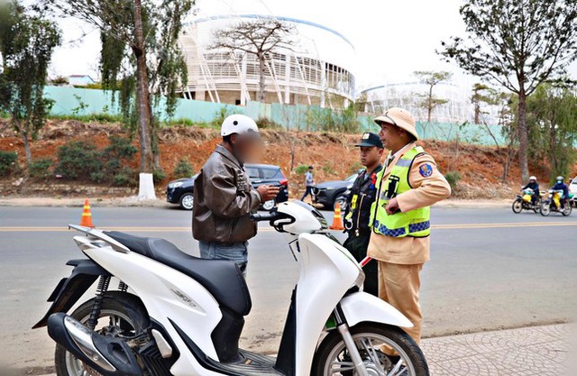 Hà Nội đề xuất tăng mức phạt với nhiều hành vi vi phạm so với Nghị định 168 (Ảnh: Tiền phong)