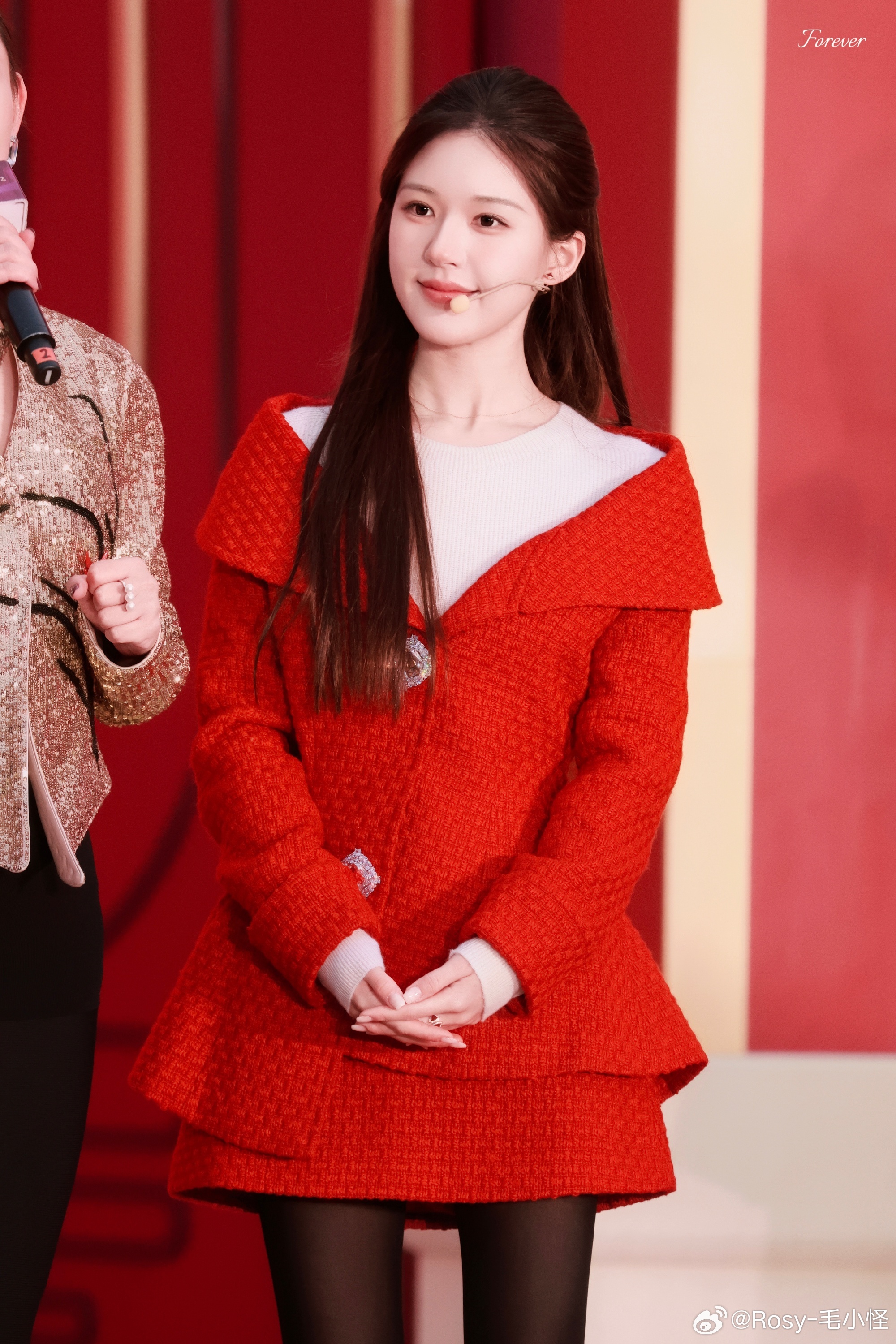 Triệu Lộ Tư gây chú ý khi tái xuất sau thời gian chữa bệnh