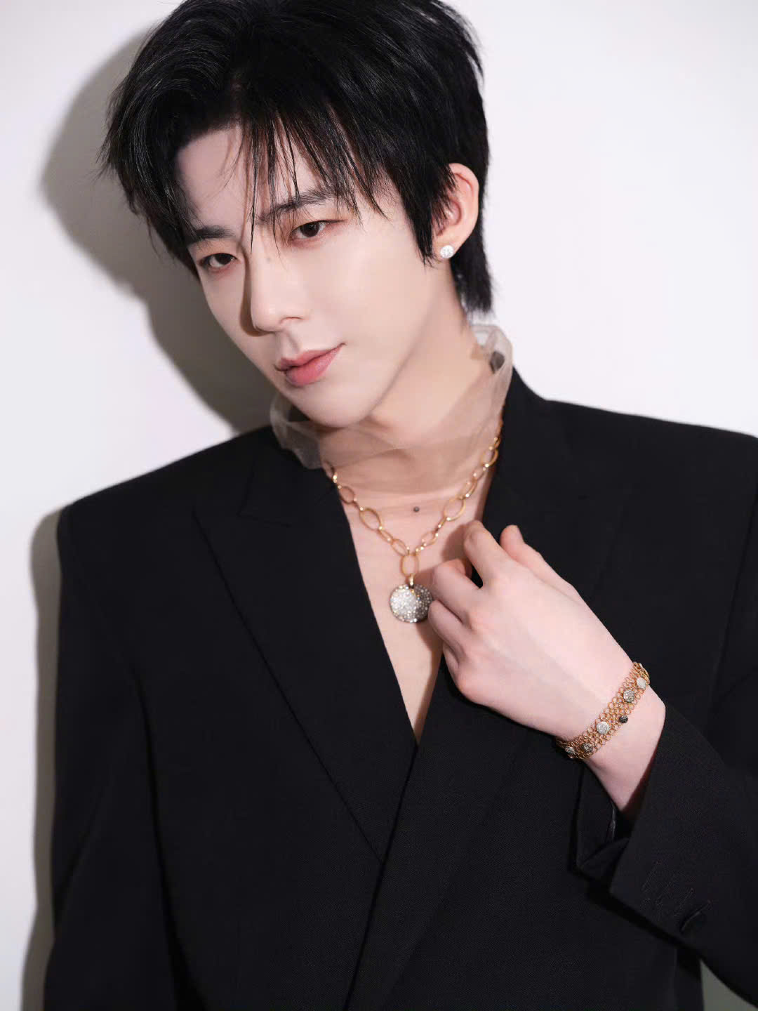 Tiêu Chiến, Dịch Dương Thiên Tỉ, Tưởng Kỳ Minh, Trần Đô Linh và Lưu Vũ Ninh cũng nhận được vô vàn lời ngợi khen từ giới làm phim