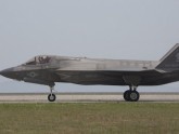 Tiêm kích F-35B Mỹ hỏng nặng khi đâm phải chim