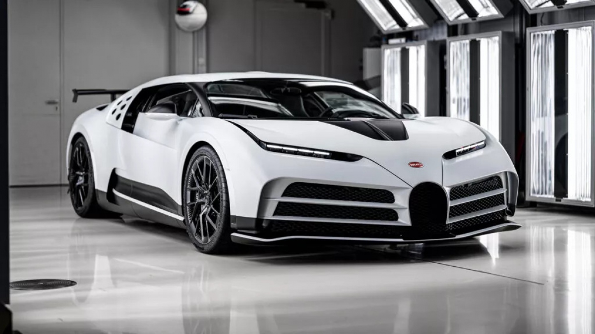 Bugatti thuê hẳn chuyên gia để 'soi' lỗi sai đến từng milimet