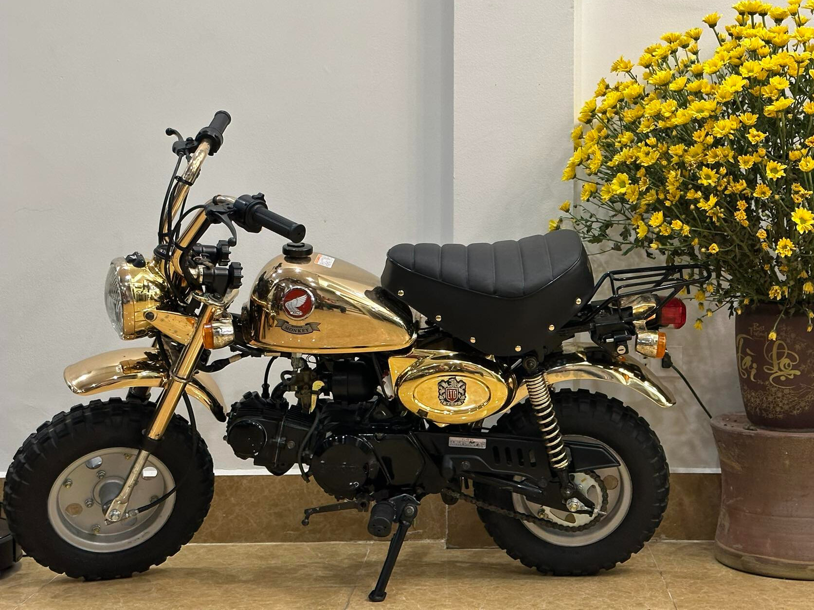 Monkey Rao Honda Monkey 1996 mạ vàng chưa từng đổ xăng rao bán giá 300 triệu