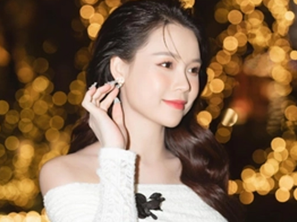 Donald Rong Showbiz Việt: Những người đẹp chờ đón 'rồng con'!