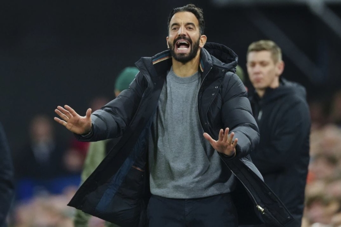 HLV Amorim nói MU 'sợ hãi và nghĩ nhiều' trước đội trong nhóm xuống hạng Premier League