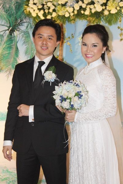 Tình duyên nhóm Mây Trắng sau 12 năm: Người hạnh phúc bên chồng đại gia, kẻ lận đận tình cảm - 5 Tình duyên nhóm Mây Trắng sau 12 năm: Người hạnh phúc bên chồng đại gia, kẻ lận đận tình cảm - 5