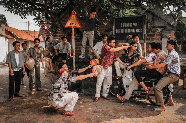 Trào lưu chụp ảnh kỷ yếu theo phong cách bao cấp làm mưa làm gió trong giới trẻ năm 2017 - 27 Trào lưu chụp ảnh kỷ yếu theo phong cách bao cấp làm mưa làm gió trong giới trẻ năm 2017 - 27