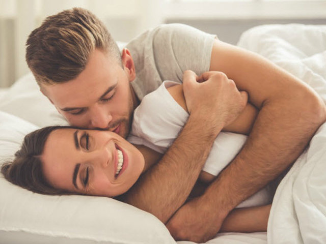 Tiết lộ của đàn ông về những điều họ muốn phụ nữ biết trong 'chuyện ấy' Tiết lộ của đàn ông về những điều họ muốn phụ nữ biết trong 'chuyện ấy'