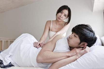 Vật vã vì chồng không có ham mê chuyện ấy sau khi vợ sinh con Vật vã vì chồng không có ham mê chuyện ấy sau khi vợ sinh con