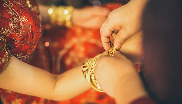 Mẹ chồng viết đơn kiện ra tòa đòi con dâu trả lại vàng cưới và xe SH Mẹ chồng viết đơn kiện ra tòa đòi con dâu trả lại vàng cưới và xe SH