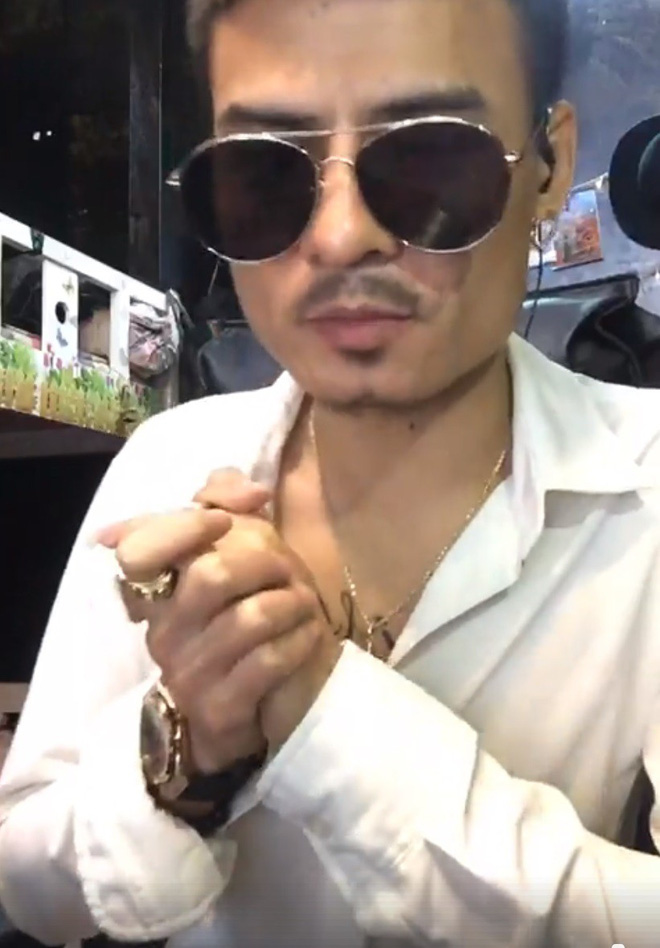 Thanh niên bỗng thành hiện tượng livestream khi hút 57k tương tác, clip 1,7 triệu view chỉ sau một đêm! - 4 Thanh niên bỗng thành hiện tượng livestream khi hút 57k tương tác, clip 1,7 triệu view chỉ sau một đêm! - 4