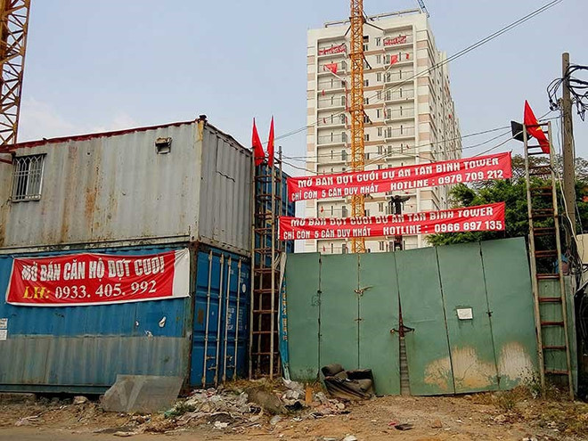 Chủ đầu tư 7 lần thất hứa, khách mua dự án Tân Bình lại biểu tình Chủ đầu tư 7 lần thất hứa, khách mua dự án Tân Bình lại biểu tình