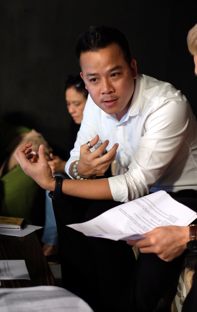Đạo diễn 'Cô Ba Sài Gòn' bất ngờ cầm trịch dự án 'Hậu duệ mặt trời' bản Việt - 1 Đạo diễn 'Cô Ba Sài Gòn' bất ngờ cầm trịch dự án 'Hậu duệ mặt trời' bản Việt - 1