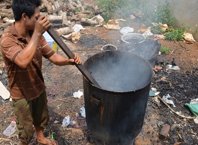 (SỐC) Phát hiện nhiều mẫu cà phê bột không có… cà phê ở Đắk Nông!