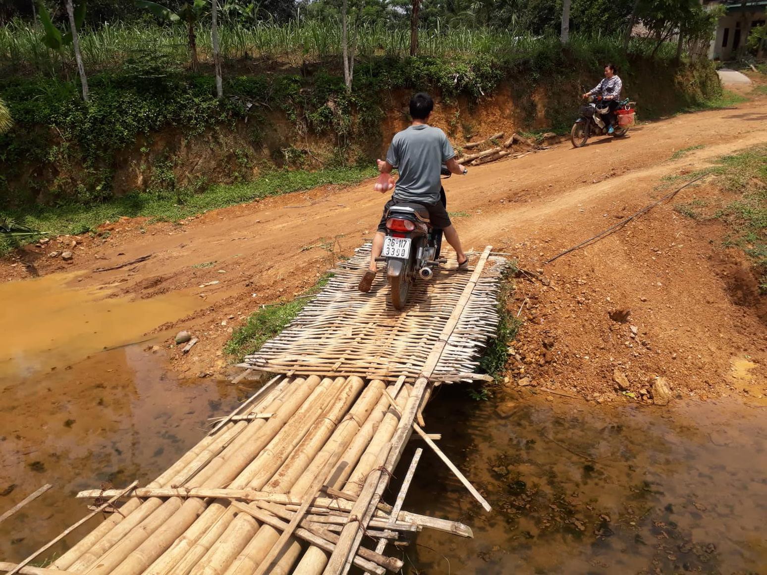 Vụ bác ruột nghi xâm hại cháu đến sinh con: Bán hết mọi thứ, cầm cố nhà để lo viện phí cho con
