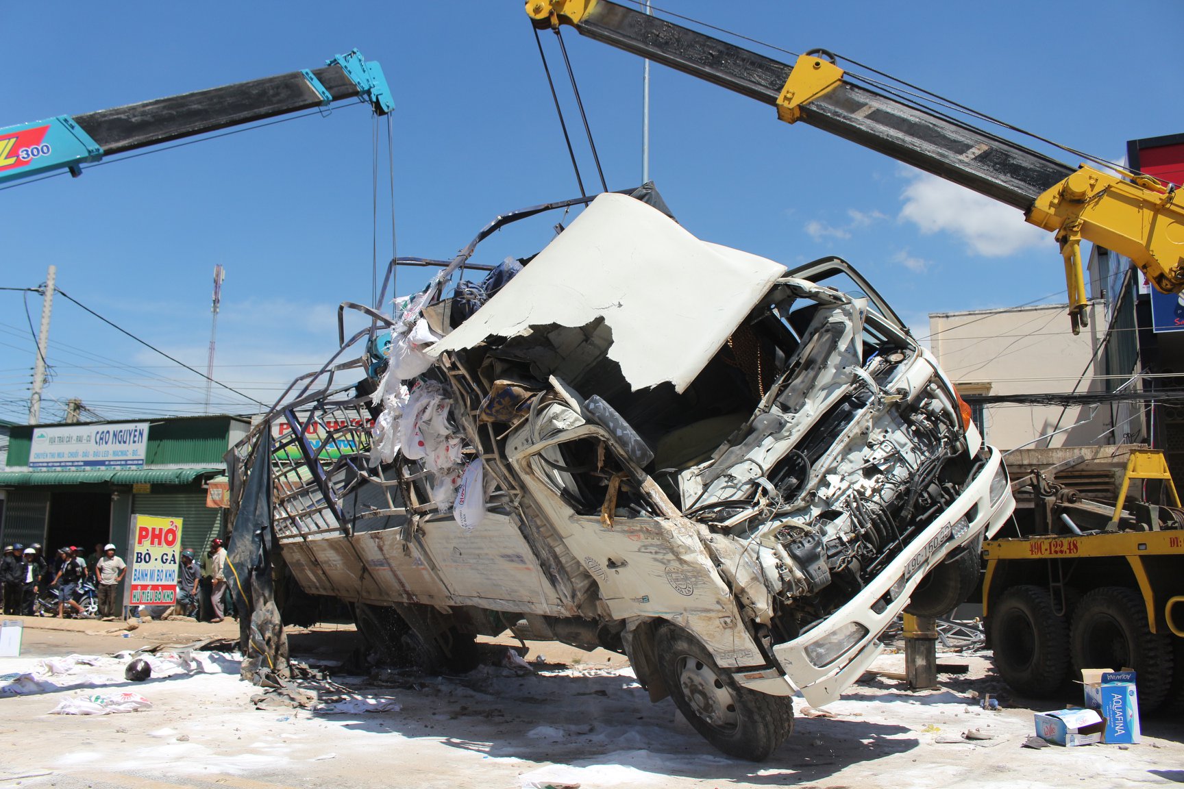 Nhân chứng kể lại phút kinh hoàng xe tải mất phanh lao vào đám đông