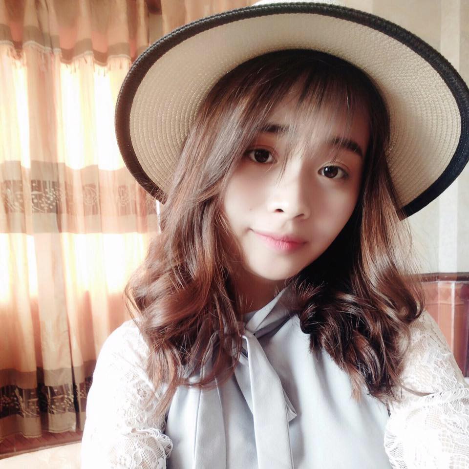 Khoe bảng thành tích học khủng, cô gái vẫn khuyên nên ra ngoài trải nghiệm thực tế để tích luỹ kinh nghiệm