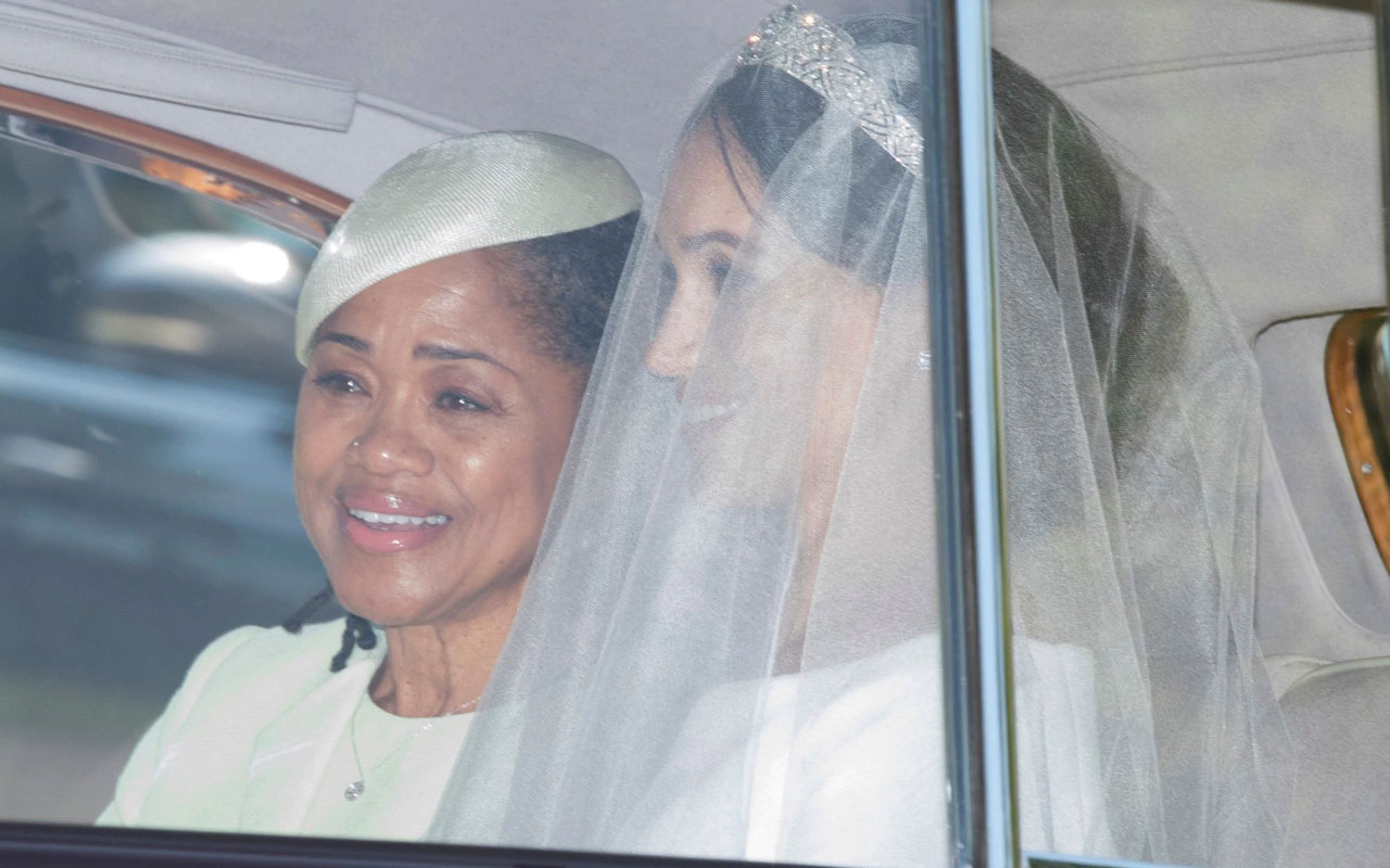 Dàn siêu xe khủng trong đám cưới của Hoàng tử Harry và Công nương Meghan Markle