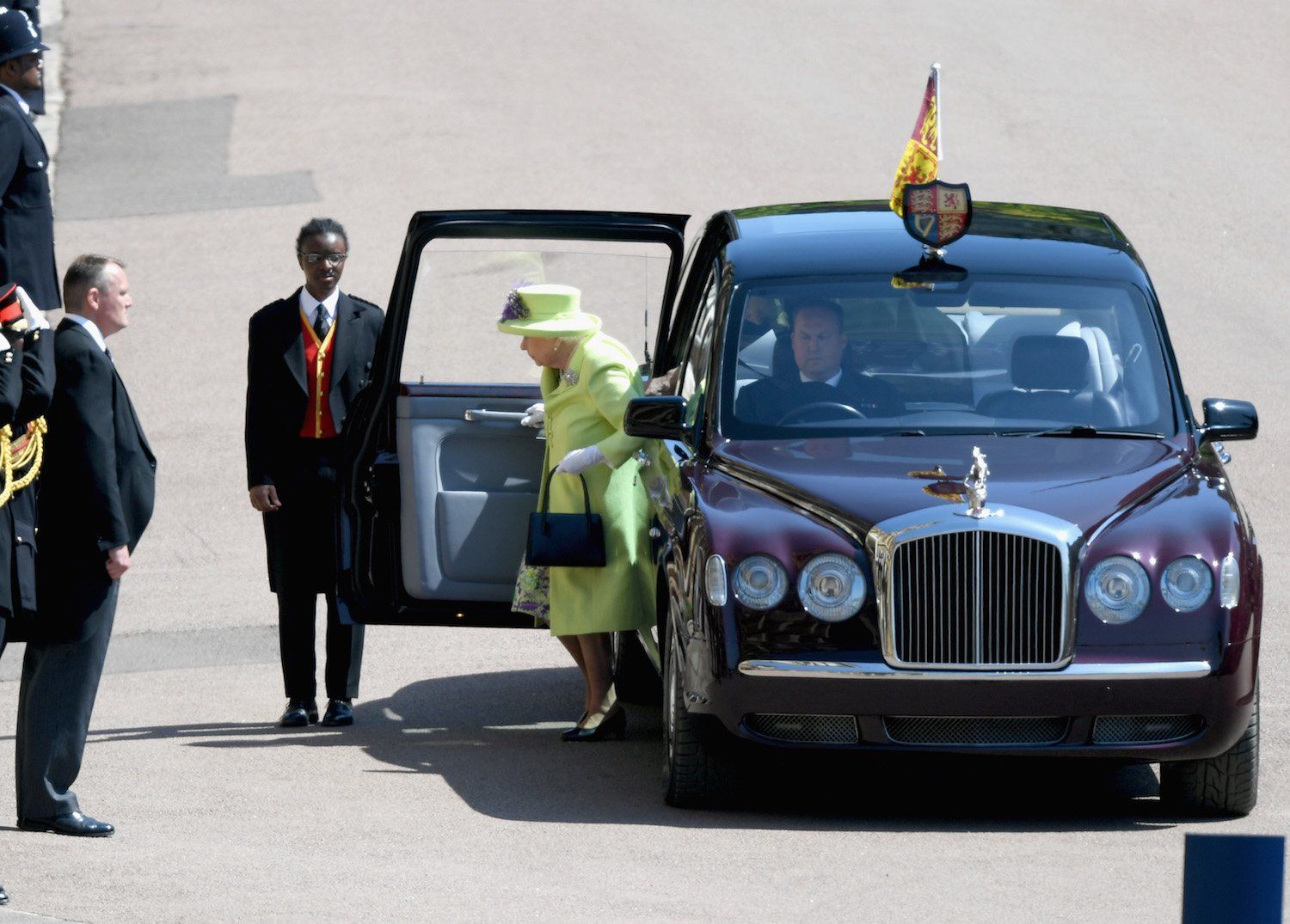 Dàn siêu xe khủng trong đám cưới của Hoàng tử Harry và Công nương Meghan Markle