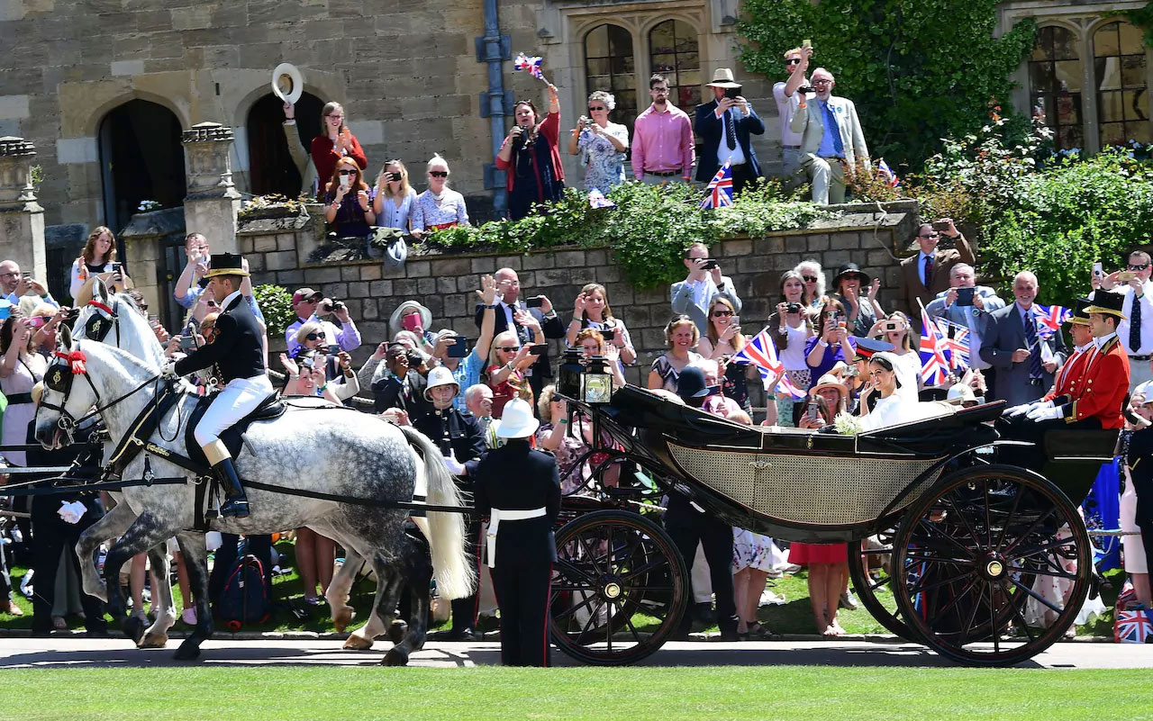 Dàn siêu xe khủng trong đám cưới của Hoàng tử Harry và Công nương Meghan Markle