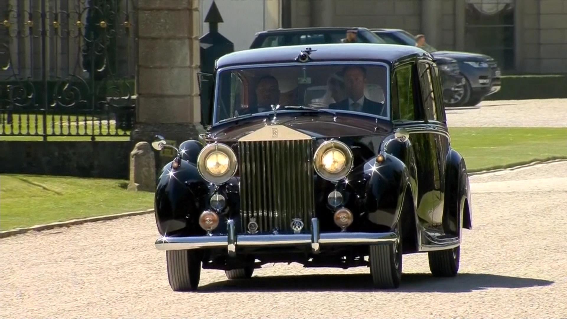 Dàn siêu xe khủng trong đám cưới của Hoàng tử Harry và Công nương Meghan Markle