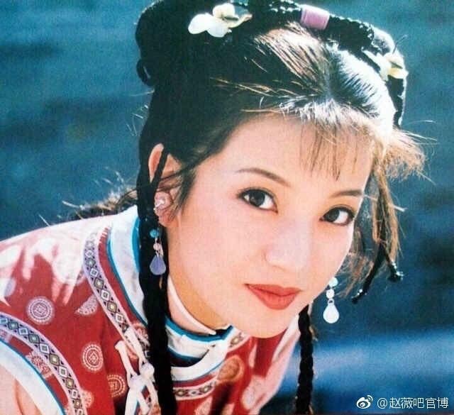 Triệu Vy: Suýt bị hủy hoại thanh danh vì scandal không thể dung thứ đến người phụ nữ quyền lực trong showbiz Hoa ngữ