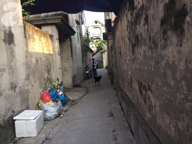 Hà Nội: Hàng xóm kể lại giây phút phát hiện 2 cháu bé nguy kịch, miệng có mùi thuốc sâu