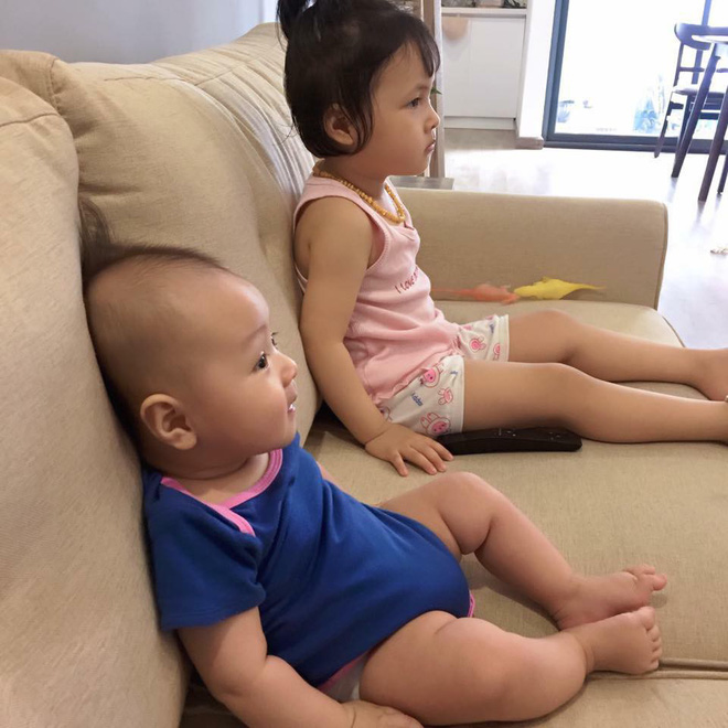 Đăng tin tìm bảo mẫu, mẹ 2 con hốt hoảng vì 'cô trông trẻ' vén áo dỗ con mình ti, ra điều kiện được đi chơi mỗi ngày cùng bố bọn trẻ - 5 Đăng tin tìm bảo mẫu, mẹ 2 con hốt hoảng vì 'cô trông trẻ' vén áo dỗ con mình ti, ra điều kiện được đi chơi mỗi ngày cùng bố bọn trẻ - 5