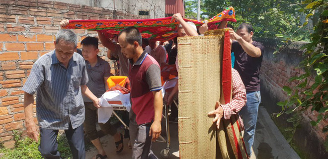 Đẫm nước mắt đưa thi thể lái tàu SE19 về quê nhà