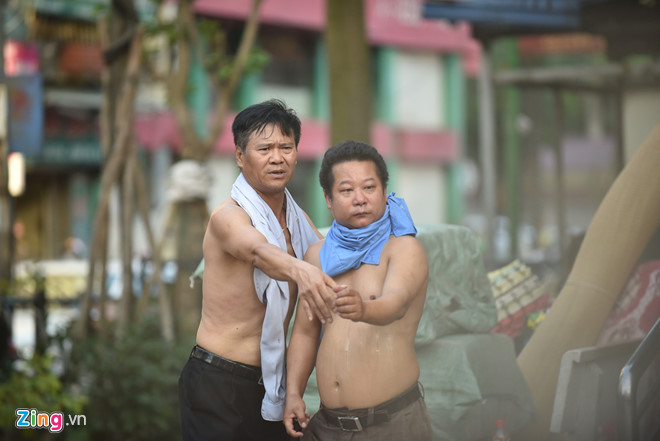 (CẬP NHẬT) Cháy ở chung cư cao 23 tầng, hàng trăm người tháo chạy