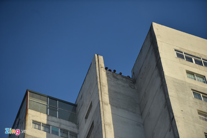 (CẬP NHẬT) Cháy ở chung cư cao 23 tầng, hàng trăm người tháo chạy