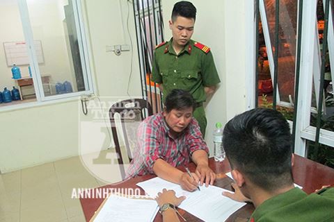 Hà Nội: Người phụ nữ siết cổ lái xe ôm trong phòng trọ để cướp tiền