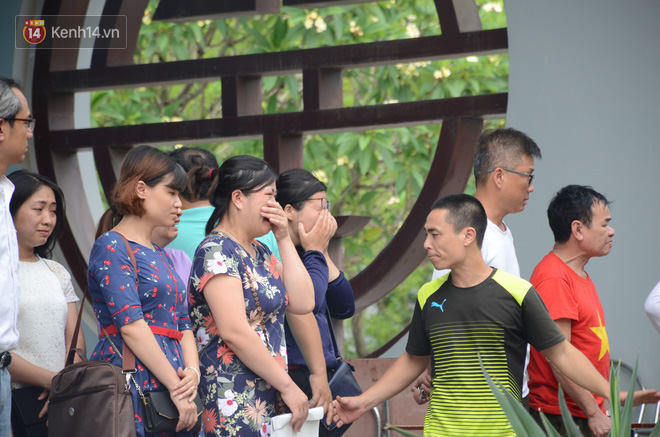 Bác sĩ trực tiếp cấp cứu nạn nhân vụ xe tải chạy lùi: 3 mẹ con đã tử vong trước khi vào viện, chúng tôi chưa từng thấy tai nạn nào thương tâm như vậy