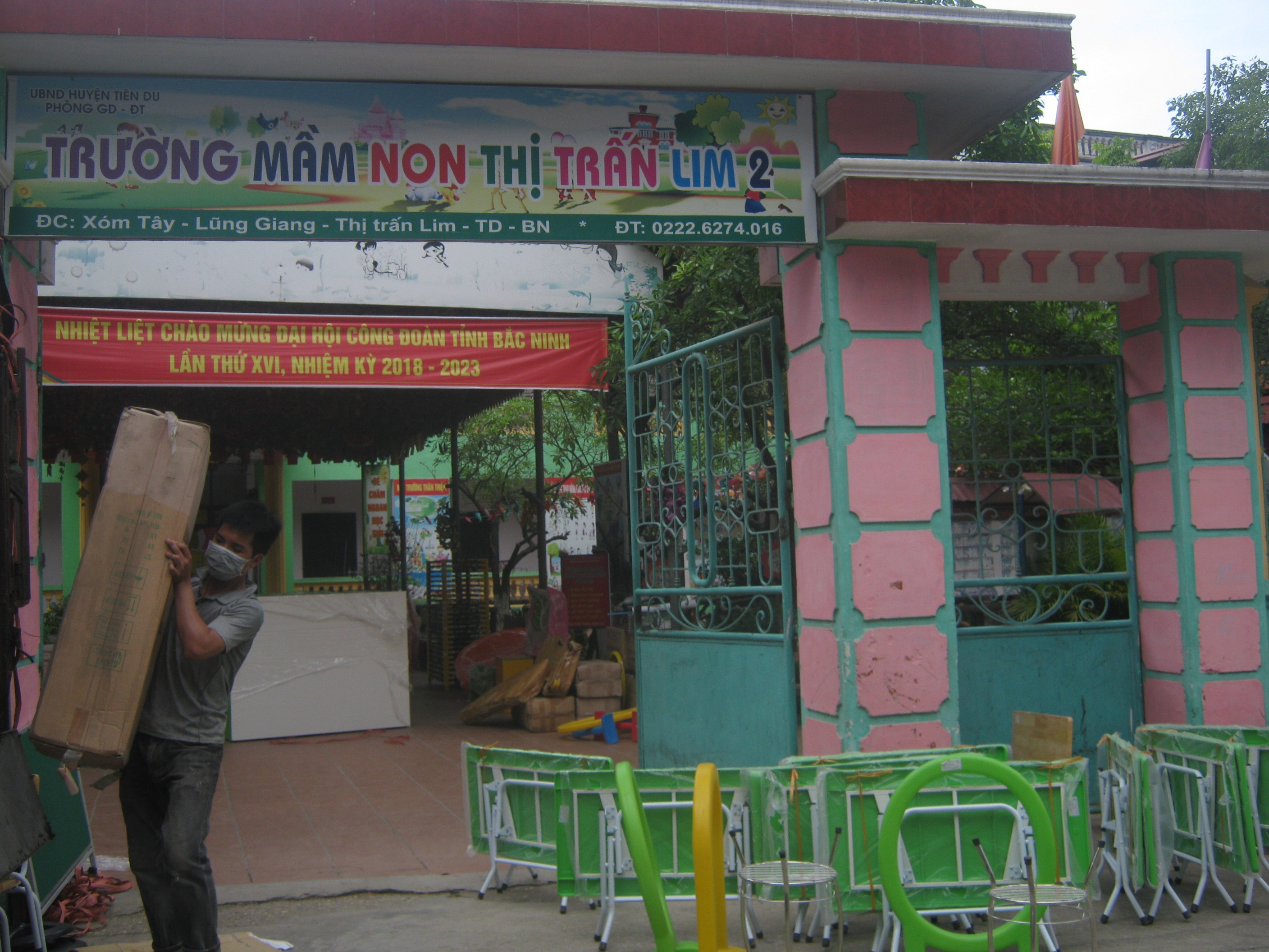 Xôn xao vụ việc trẻ mầm non bị bỏng do cô giáo dùng vòi nước nóng xịt rửa