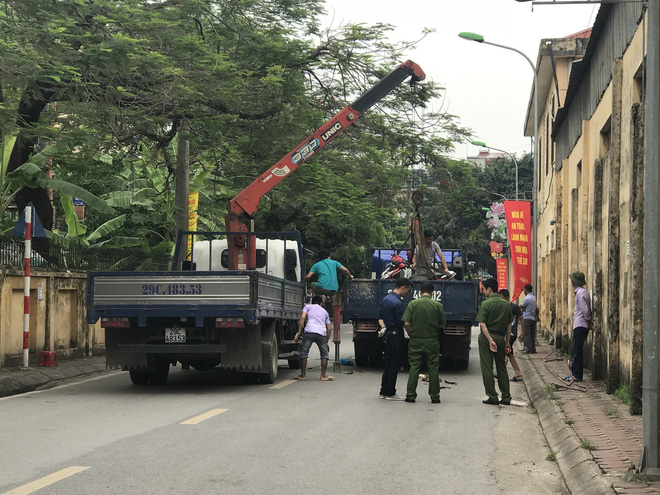 3 mẹ con bị cuốn vào gầm xe tải tử vong: Người chồng hét lớn nhưng tài xế không nghe thấy
