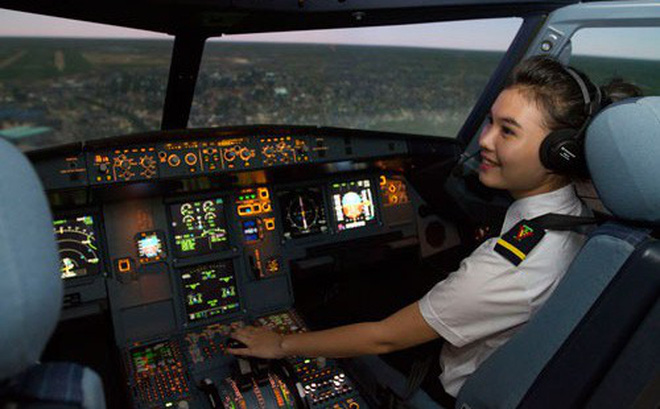 Mỗi giờ làm việc trên không, phi công Vietnam Airlines được trả bao nhiêu tiền? Mỗi giờ làm việc trên không, phi công Vietnam Airlines được trả bao nhiêu tiền?