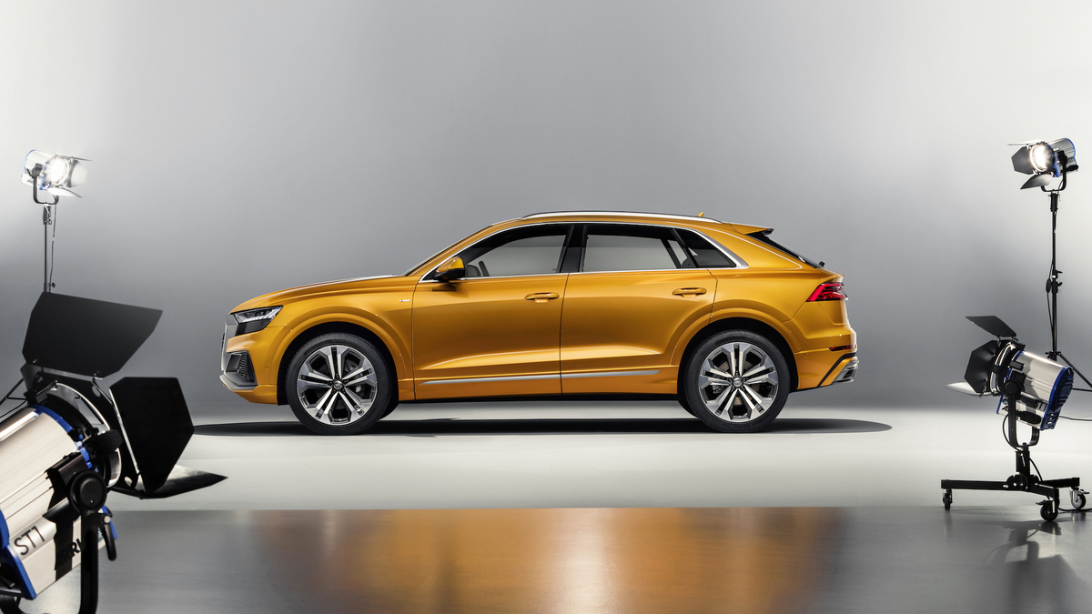Audi Q8 trình làng - 'vũ khí' đấu BMW X6 - 4 Audi Q8 trình làng - 'vũ khí' đấu BMW X6 - 4